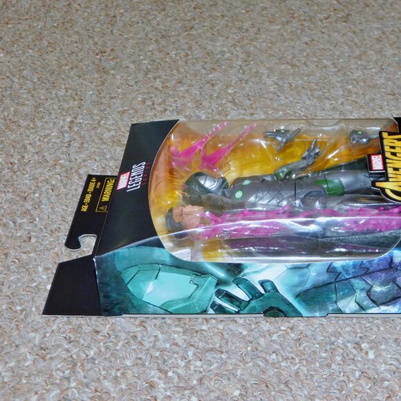 Hasbro Marvel Legends Avengers Infamous Iron Man MIB New Walgreens Exclusive - Picture 4 of 9